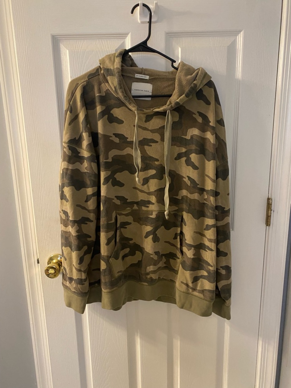 American Eagle Outfitters women’s Camo Crewneck Hoodie - Olive Green & Brown